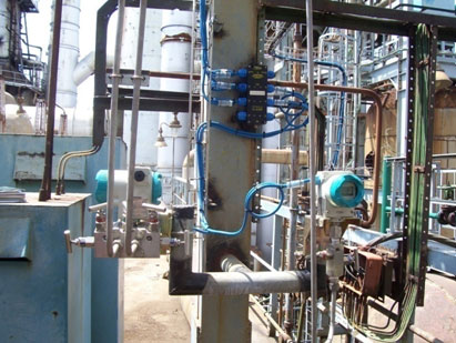 Oil refinery in the Caribbean (2005 and 2010)