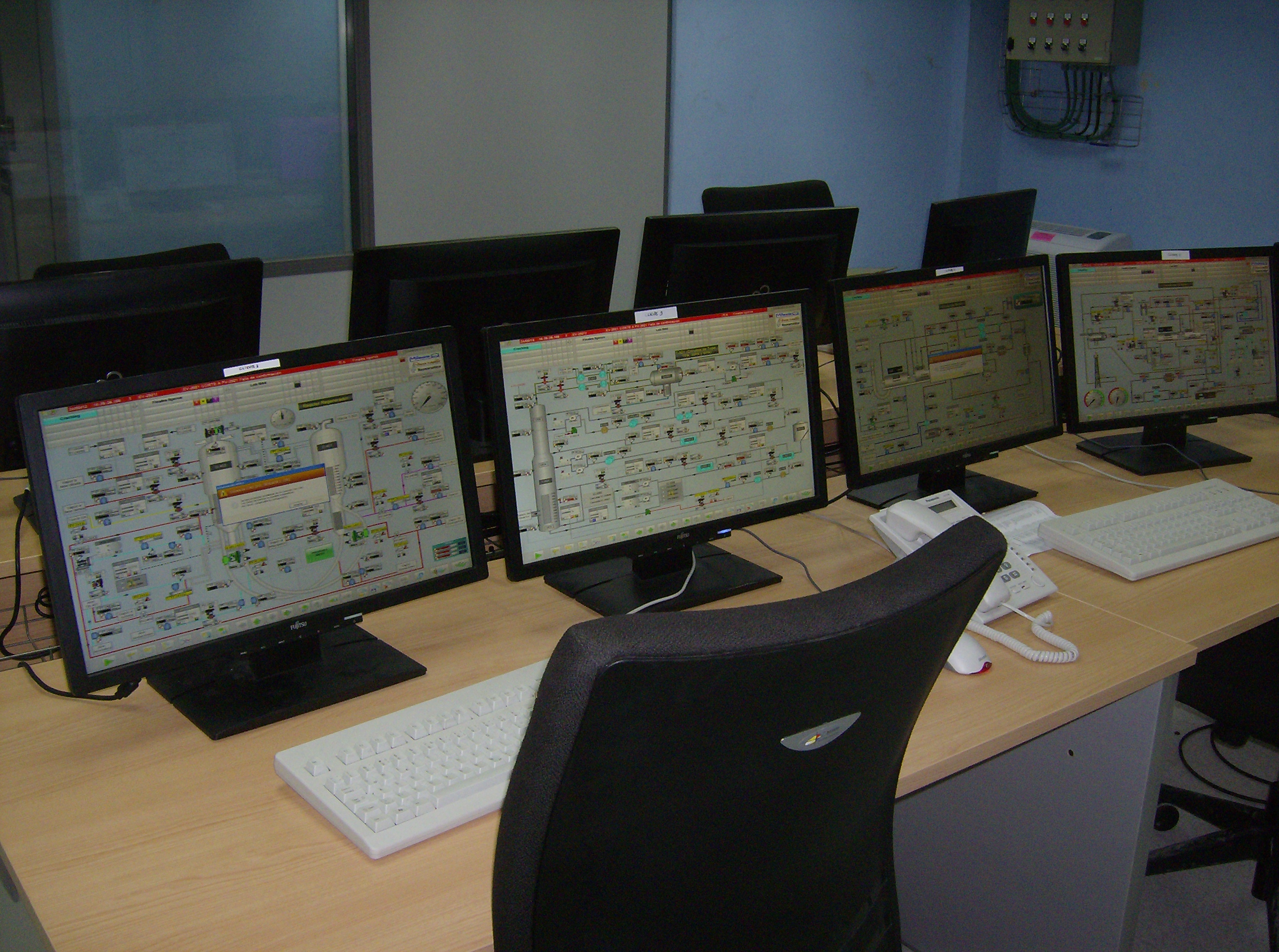 Oil refinery in the Caribbean: full automation of the fluidised catalytic cracking unit (2011)