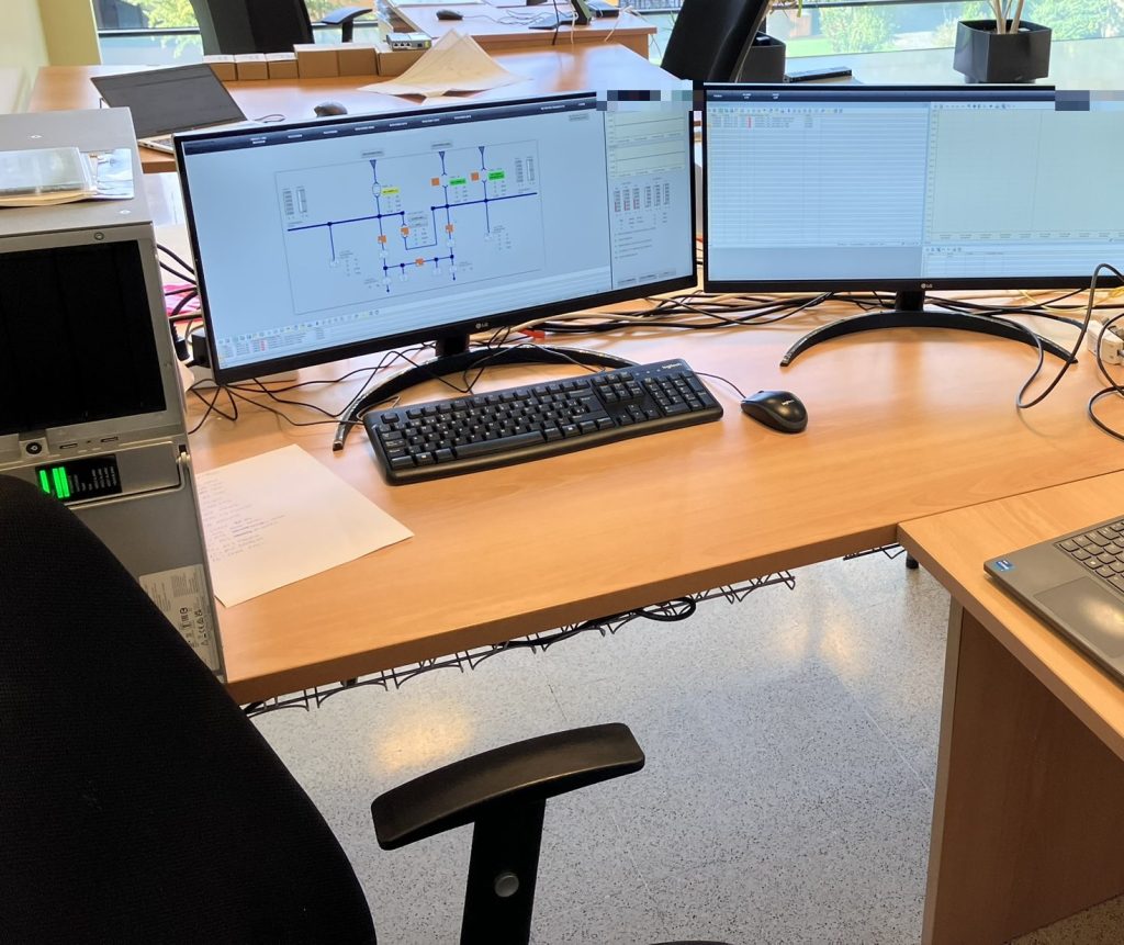 SCADA eléctrico SICAM SCC durante las pruebas FAT en nuestras oficinas